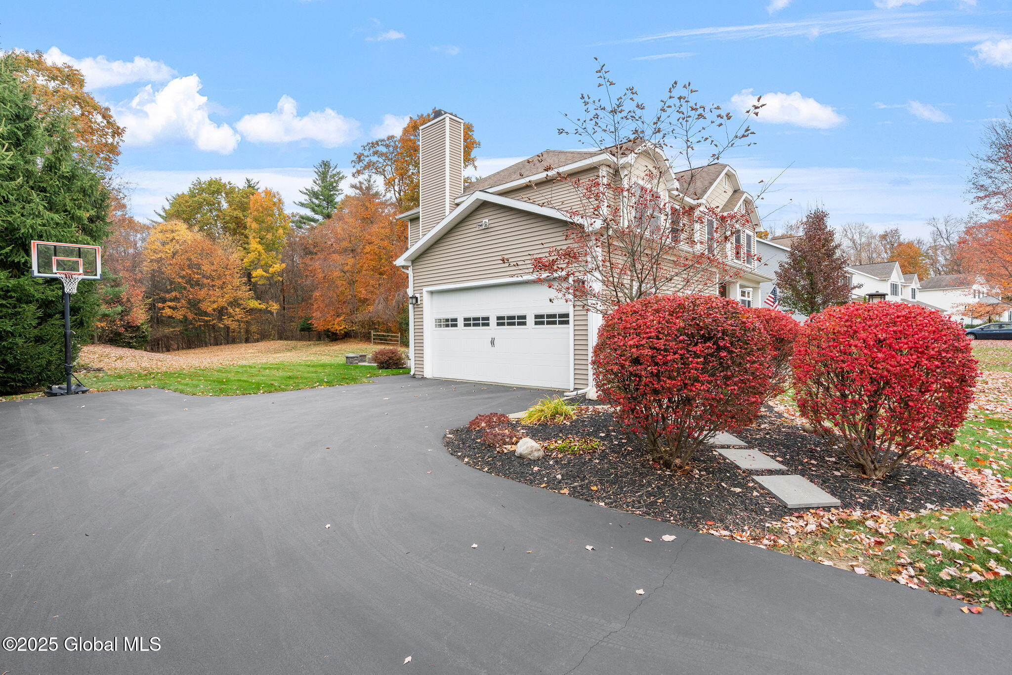 45 Liberty Way, Clifton Park, New York image 3