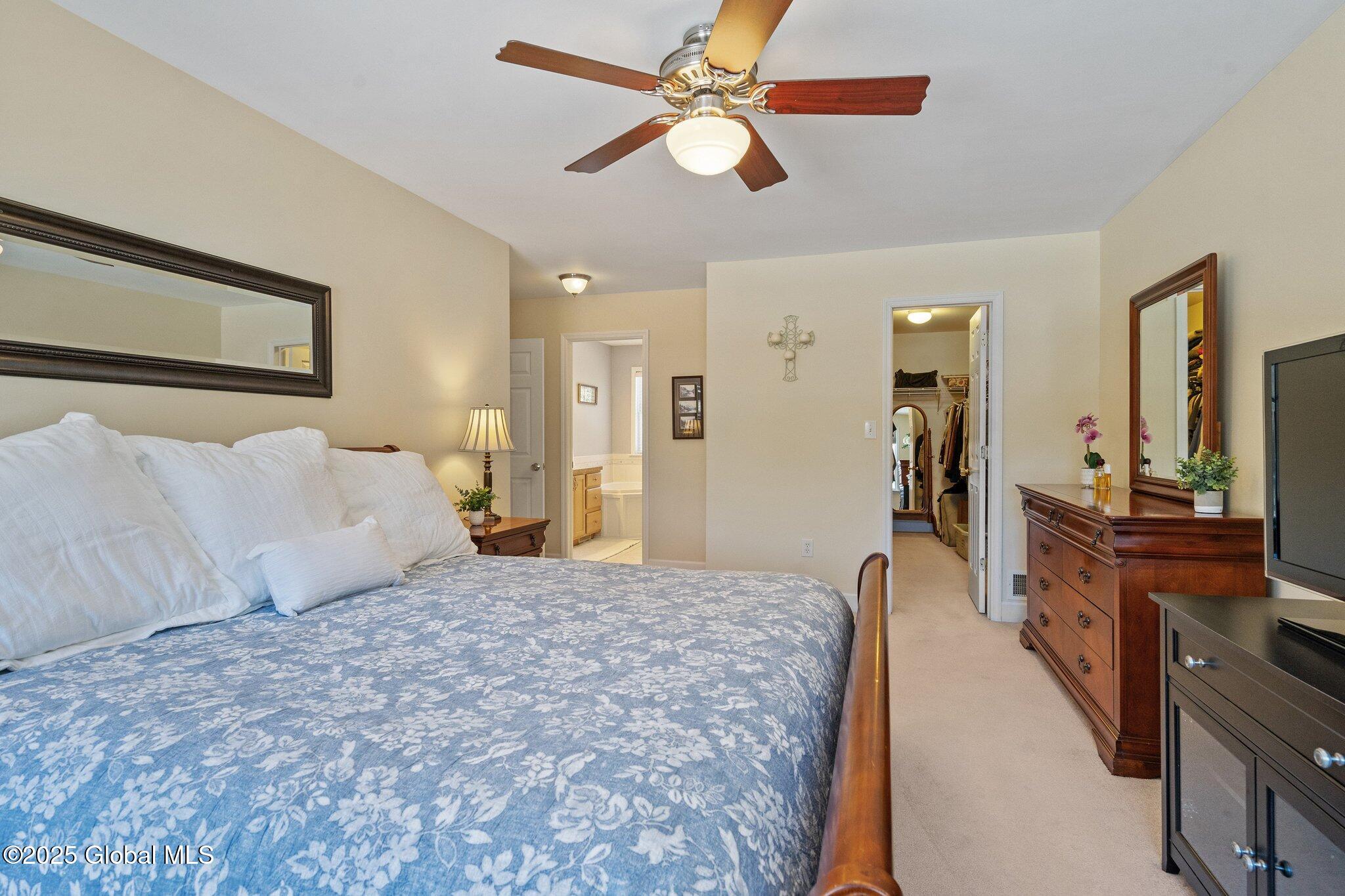 45 Liberty Way, Clifton Park, New York image 28