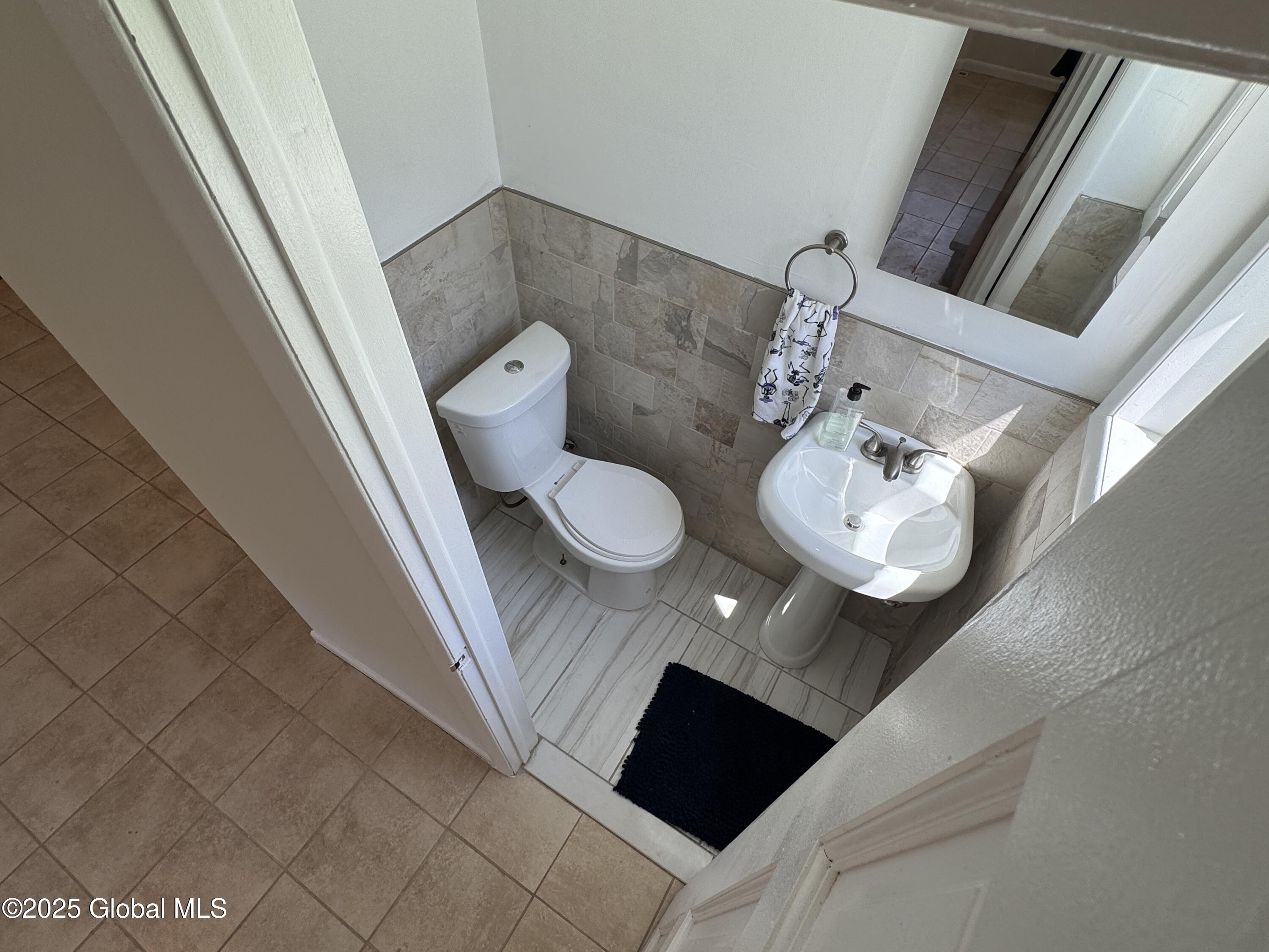 15 Campus View Drive, Loudonville, New York image 32
