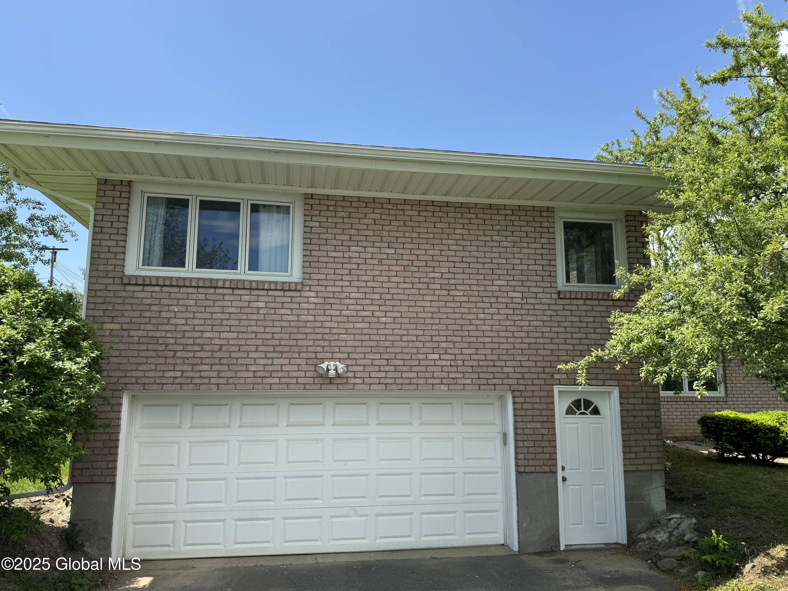 15 Campus View Drive, Loudonville, New York image 36