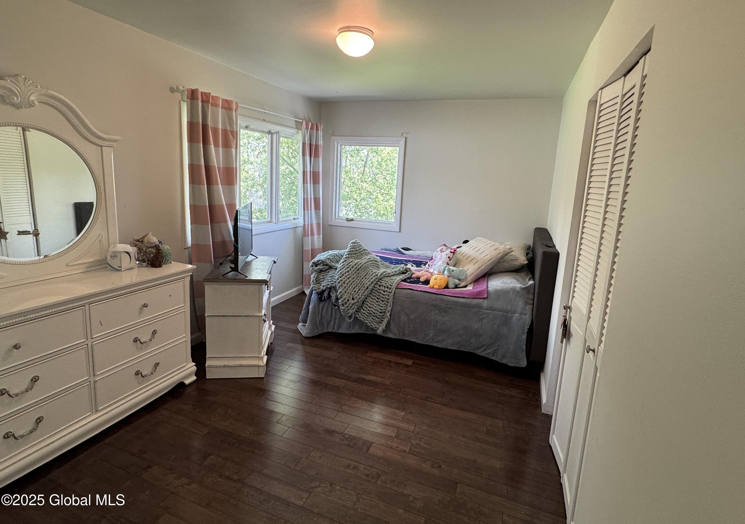 15 Campus View Drive, Loudonville, New York image 19