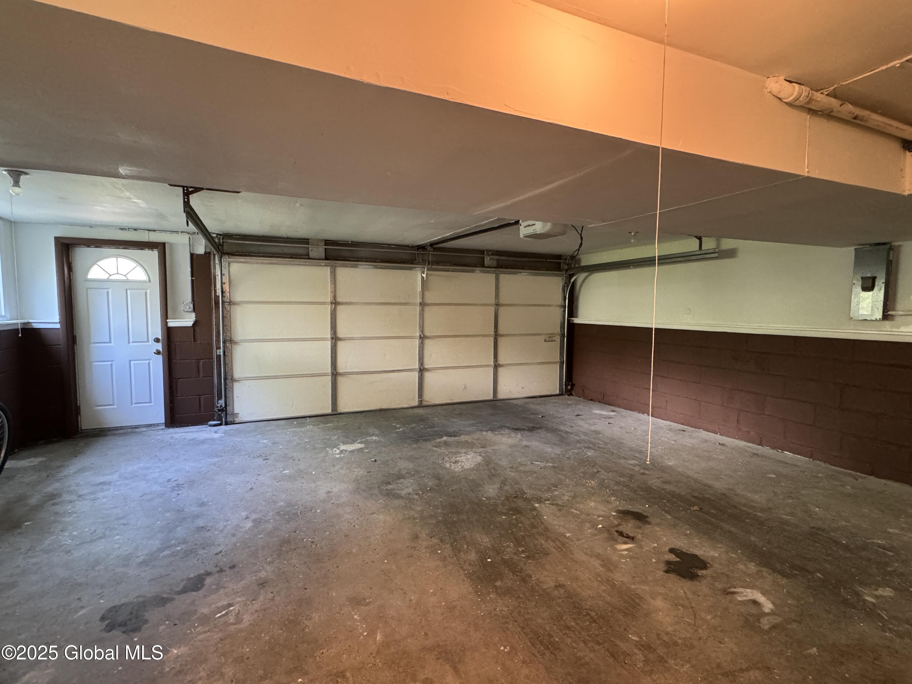 15 Campus View Drive, Loudonville, New York image 37