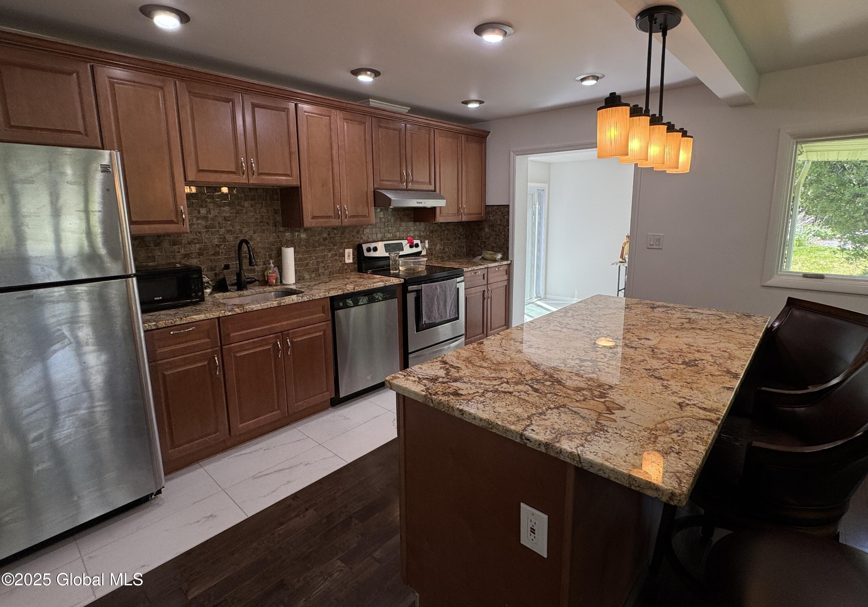 15 Campus View Drive, Loudonville, New York image 15