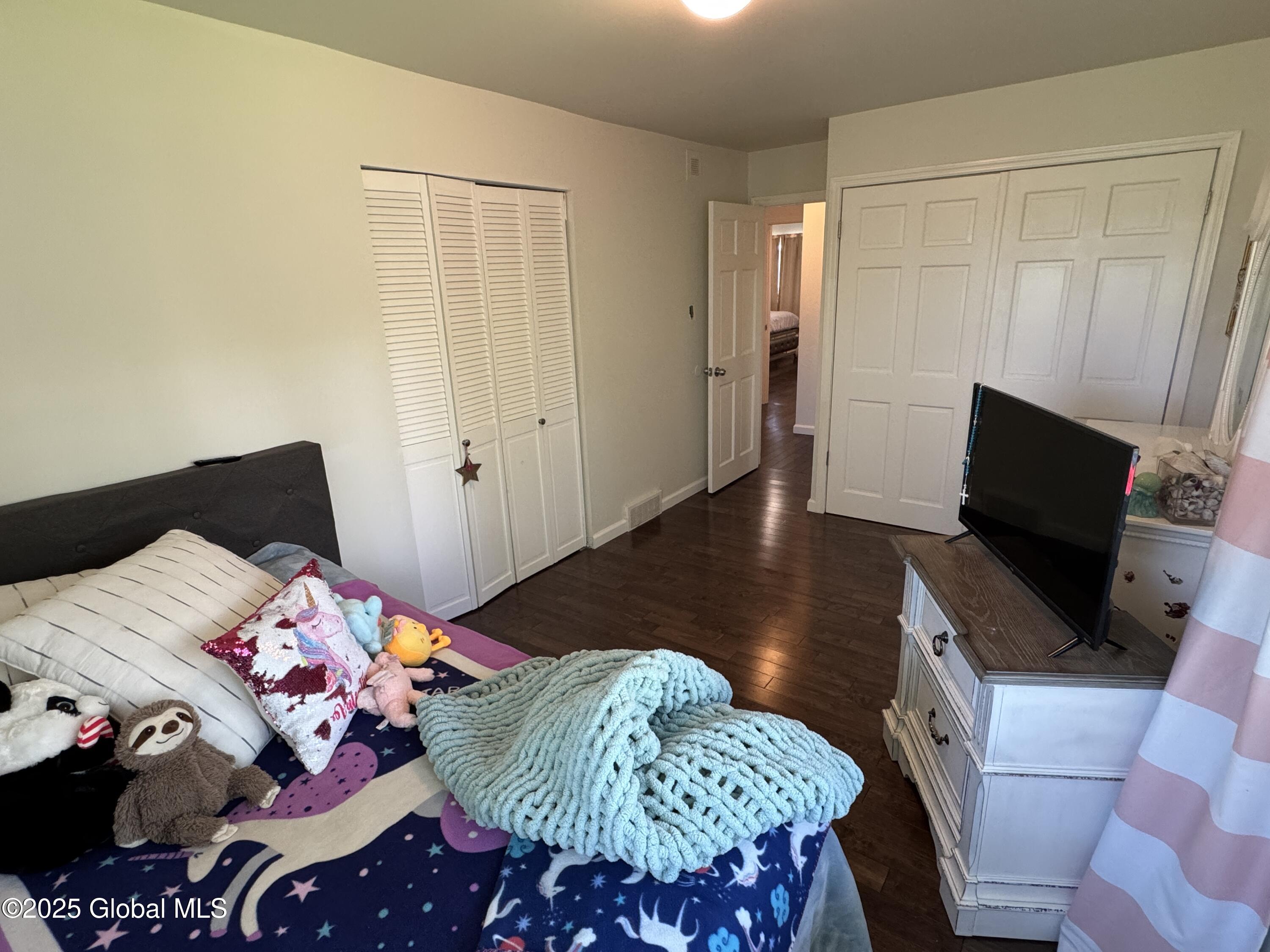15 Campus View Drive, Loudonville, New York image 20