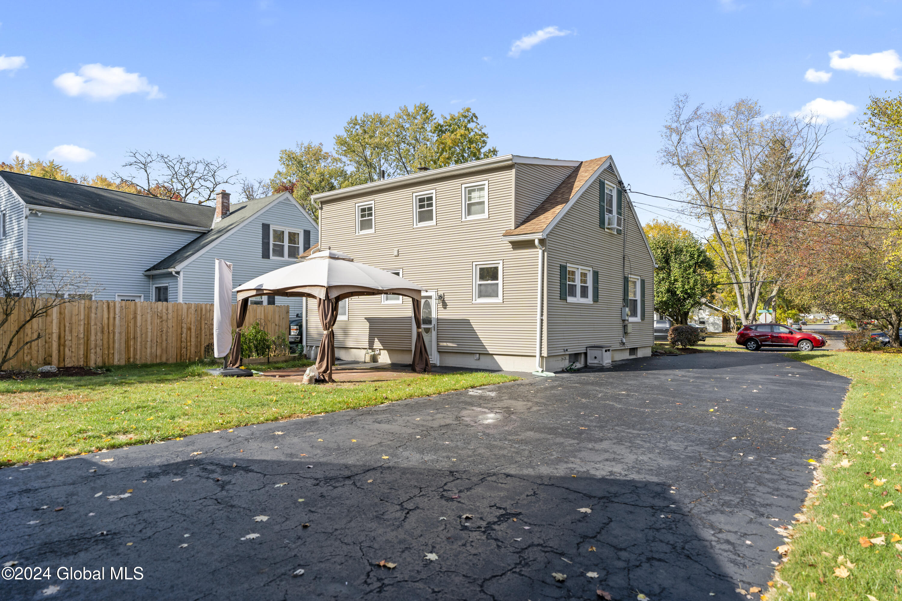 88 Broderick Street, Colonie, New York image 8