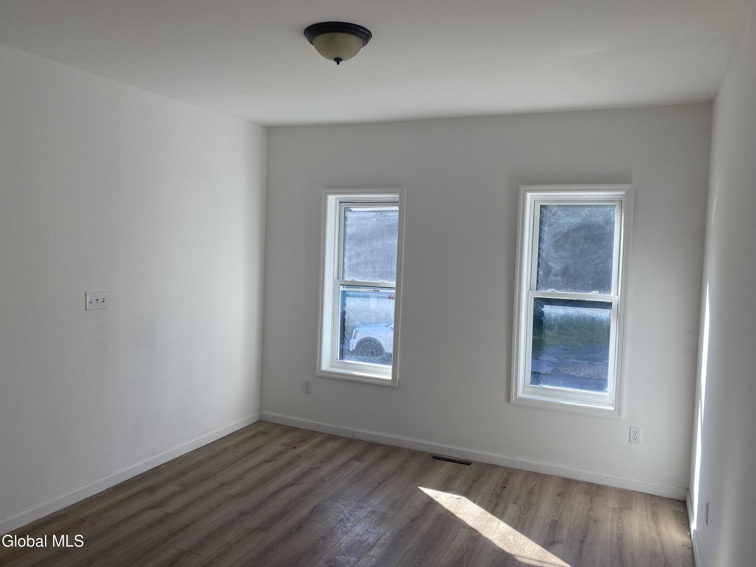 30 Kline Street