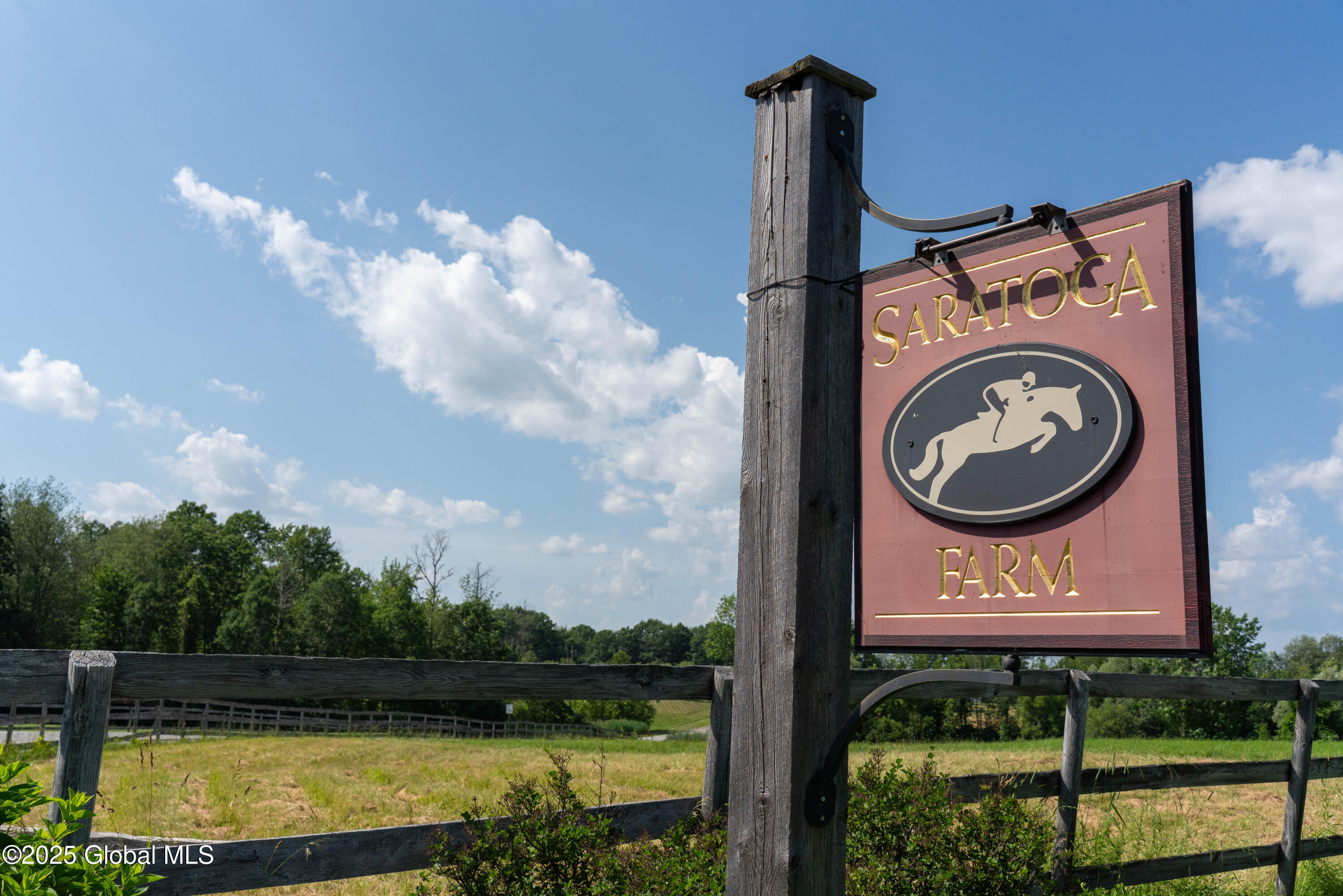 4 Saratoga Farm Road Road