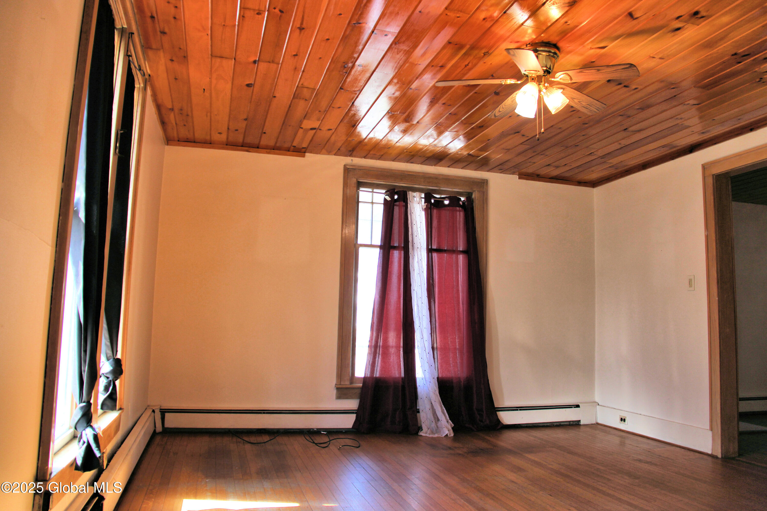 244 Kingsboro Avenue, Gloversville, New York image 8