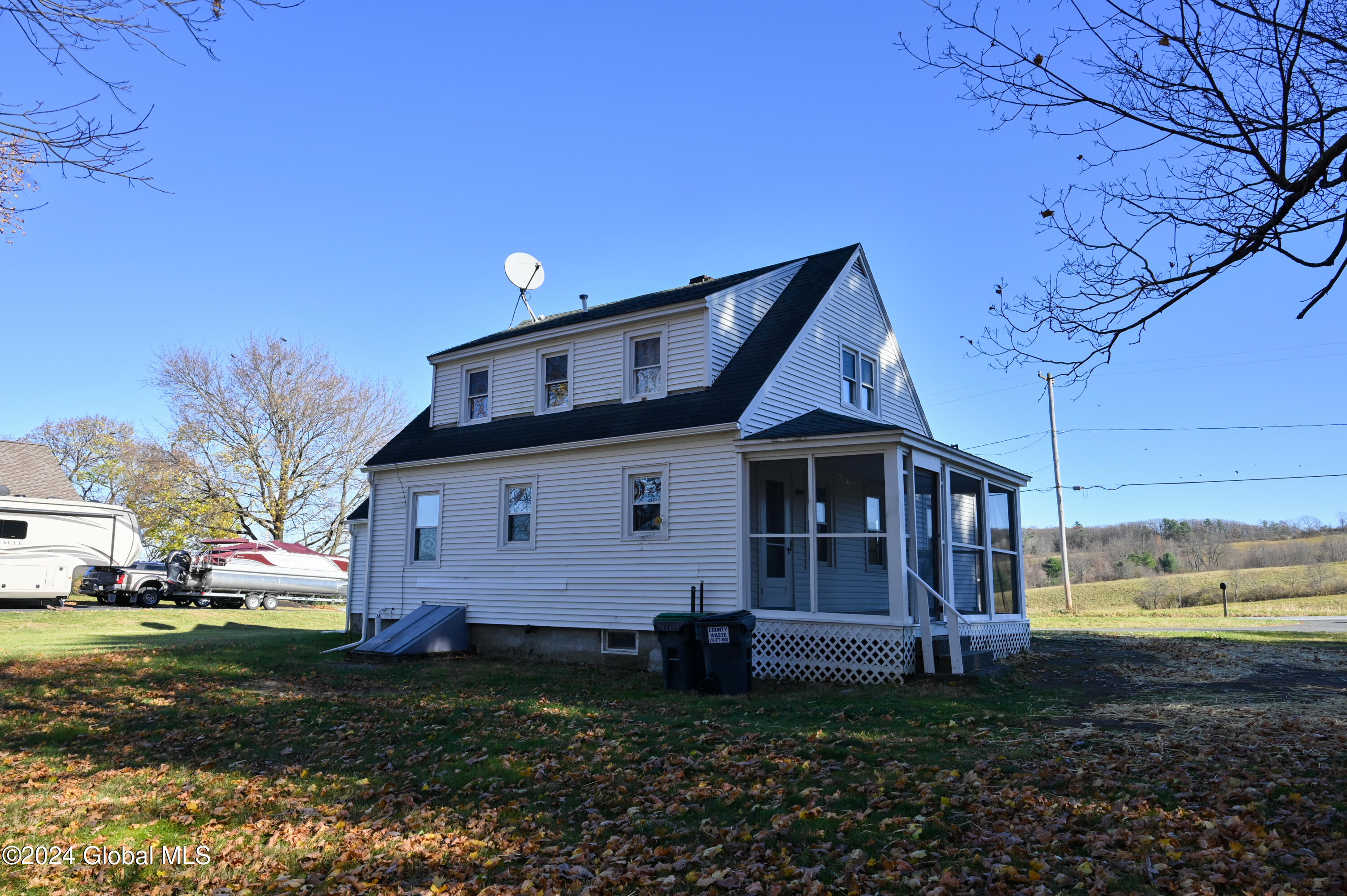 477 Garfield Road, Troy, New York image 4