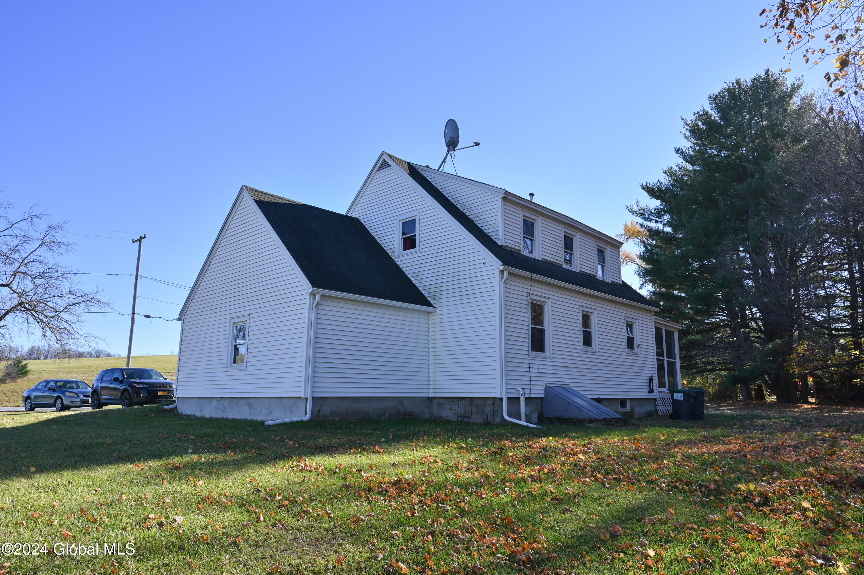 477 Garfield Road, Troy, New York image 6