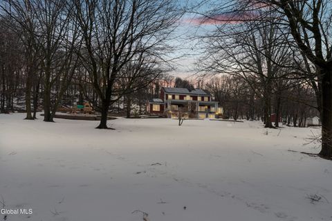 Photo of 36 Oriel Lane, Rensselaer, NY 12144 (MLS # 202613156)