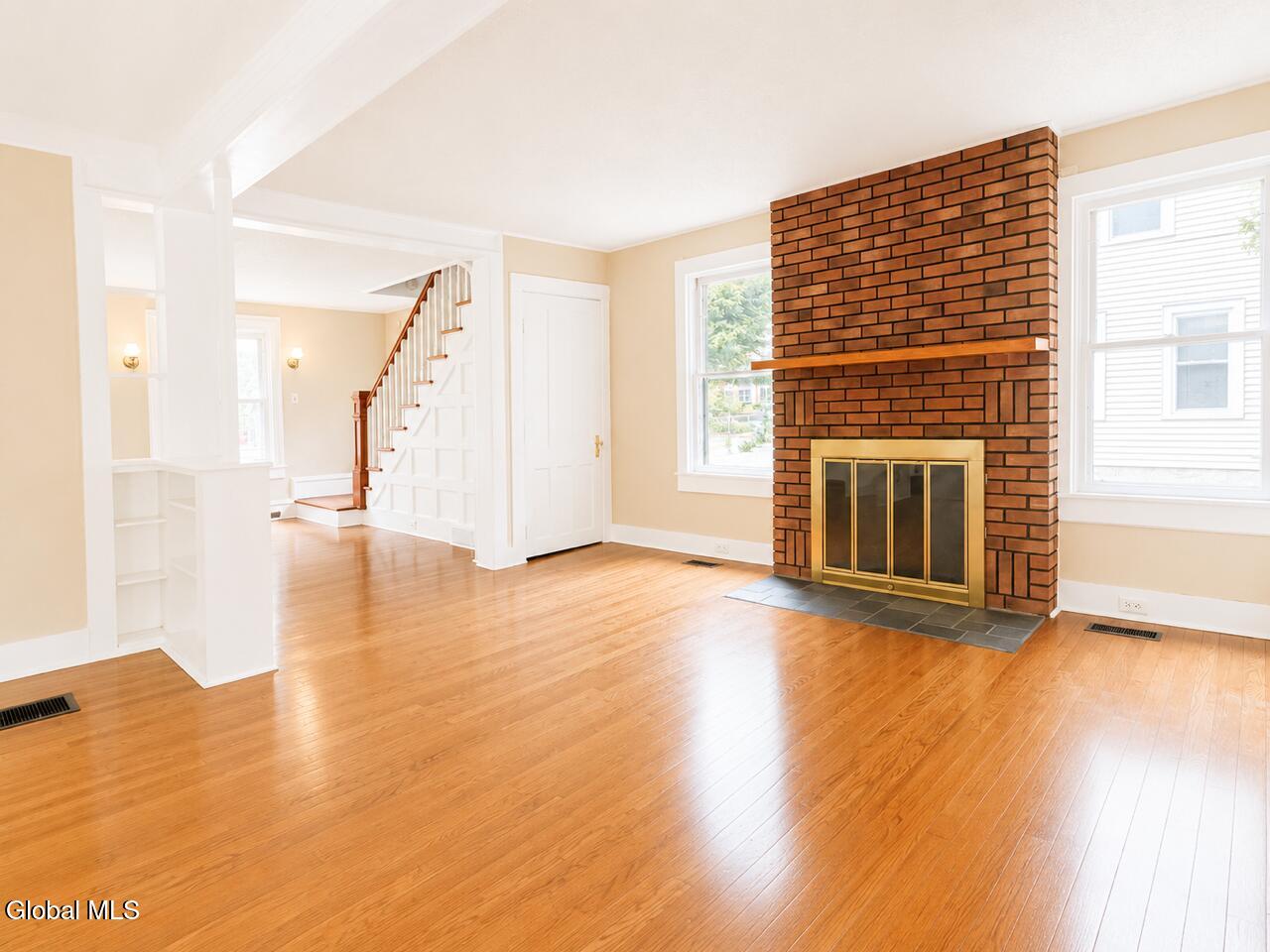 9 Grove Avenue