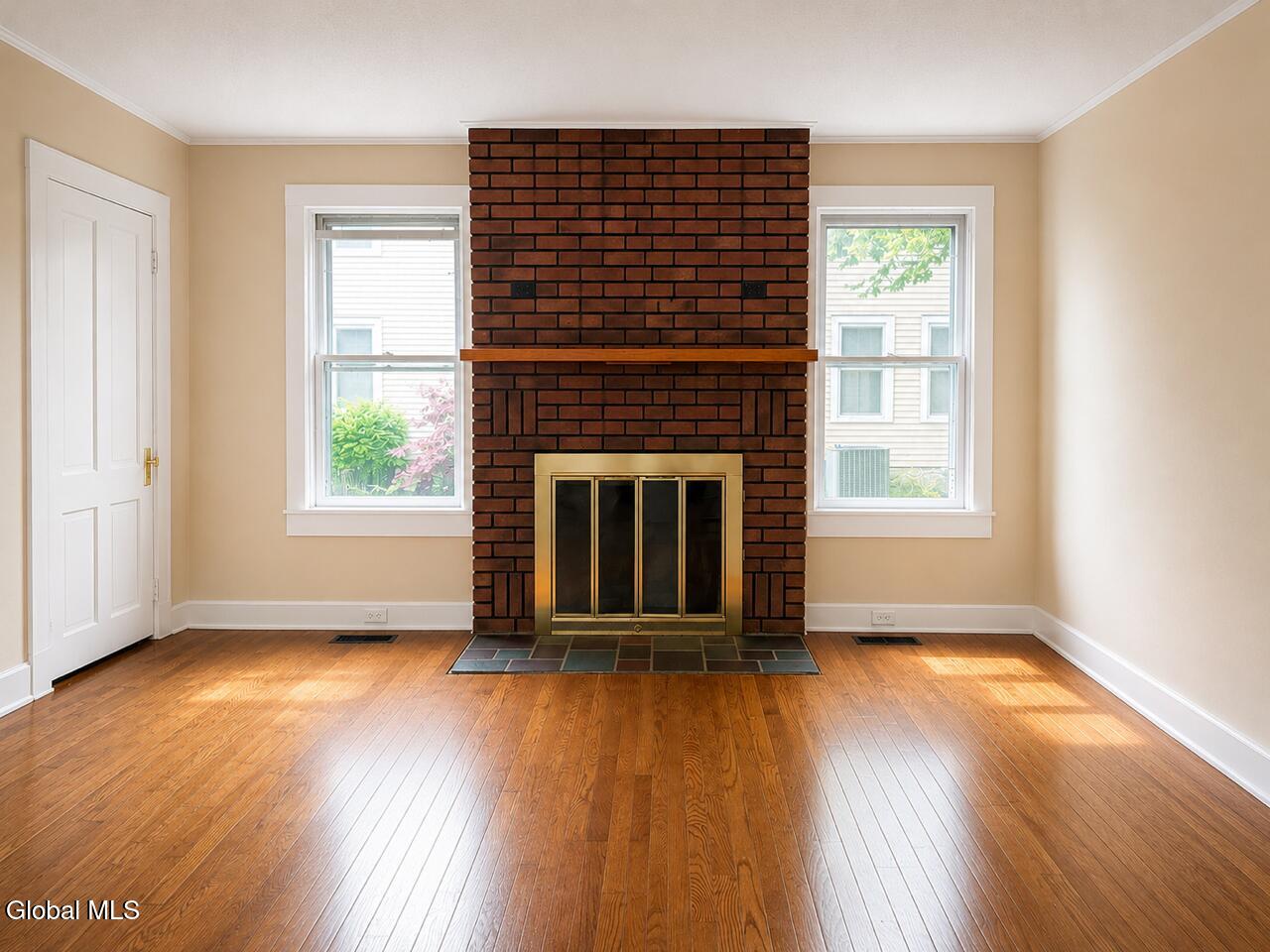 9 Grove Avenue