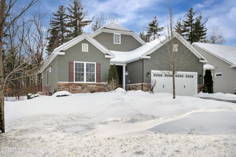 Photo of 9 Linden Park Drive, Clifton Park, NY 12065 (MLS # 202612257)