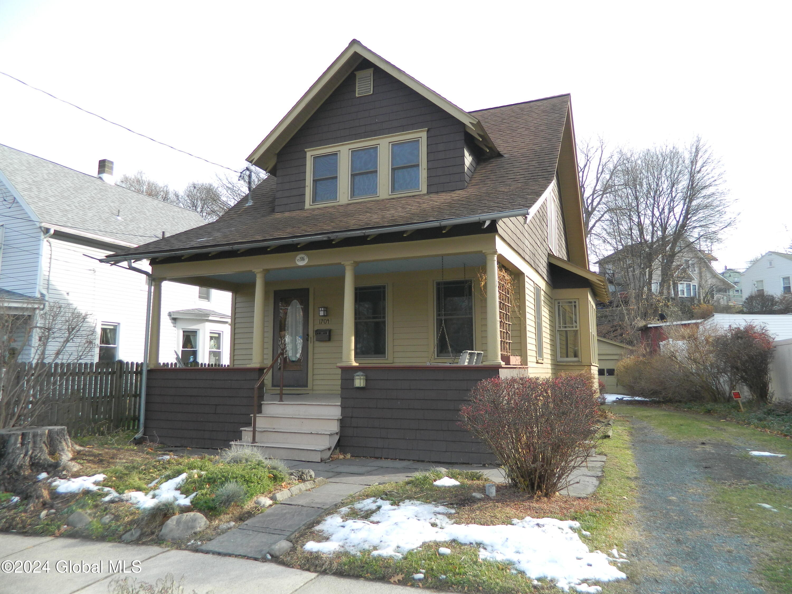 1704 2nd Street, Rensselaer, New York image 1