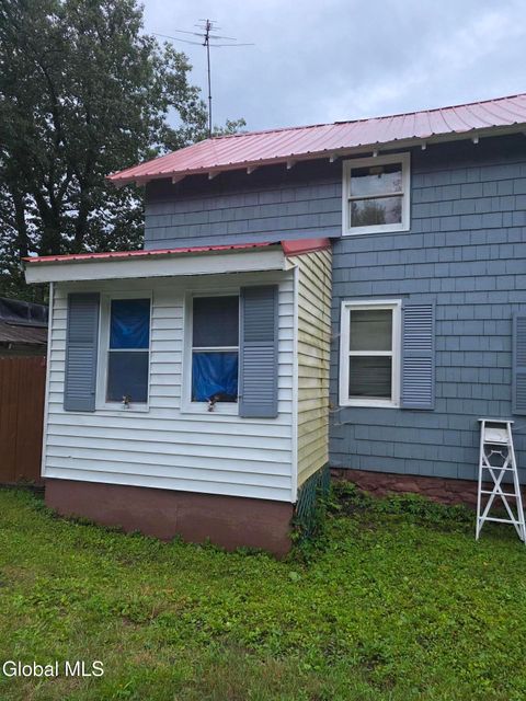 Homes For Sale - 2085 State Highway 29a<br/> Gloversville, NY 12078