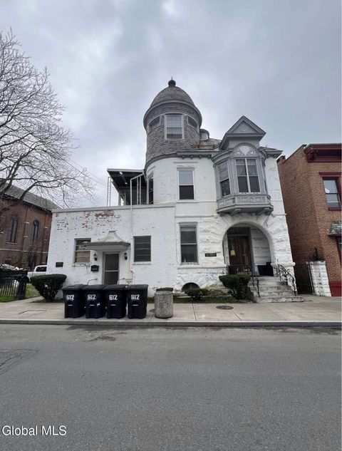 Photo of 612 Union Street #9, Schenectady, NY 12305 (MLS # 202530621)