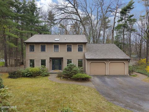 Photo of 51 Robinwood Drive, Clifton Park, NY 12065 (MLS # 202615988)