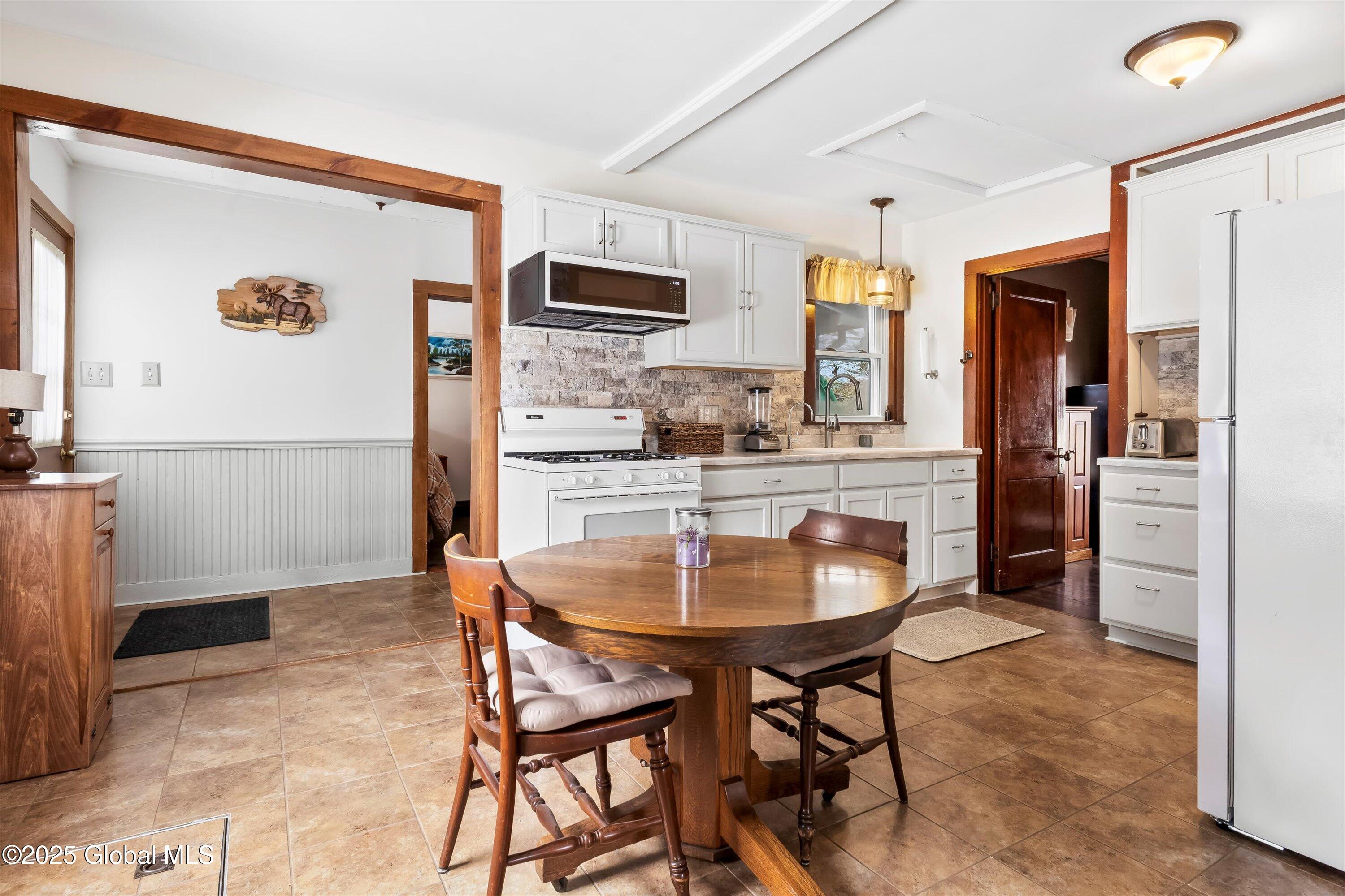 956 Deerland Road, Long Lake, New York image 15