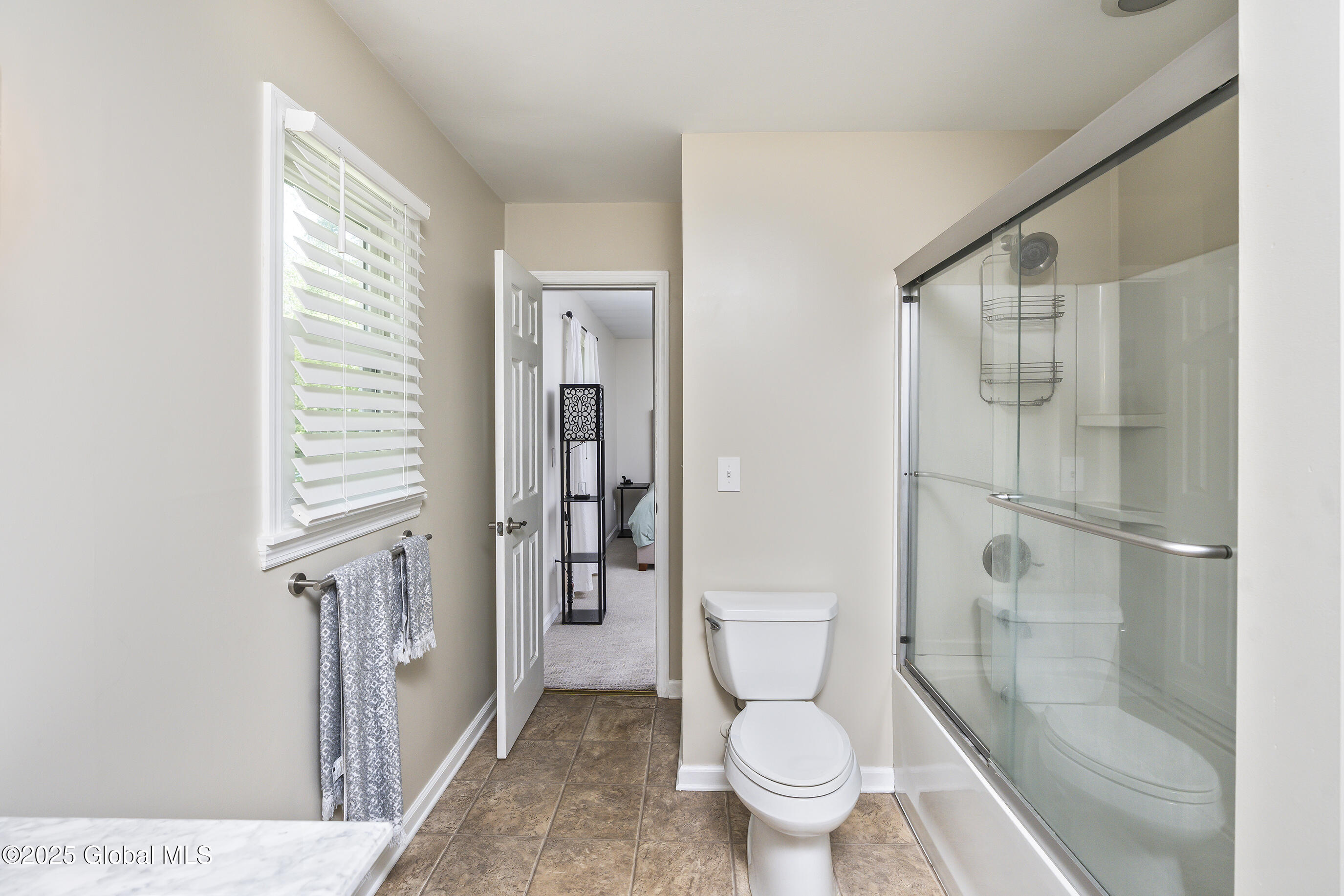 10 Bedford Drive, Latham, New York image 34