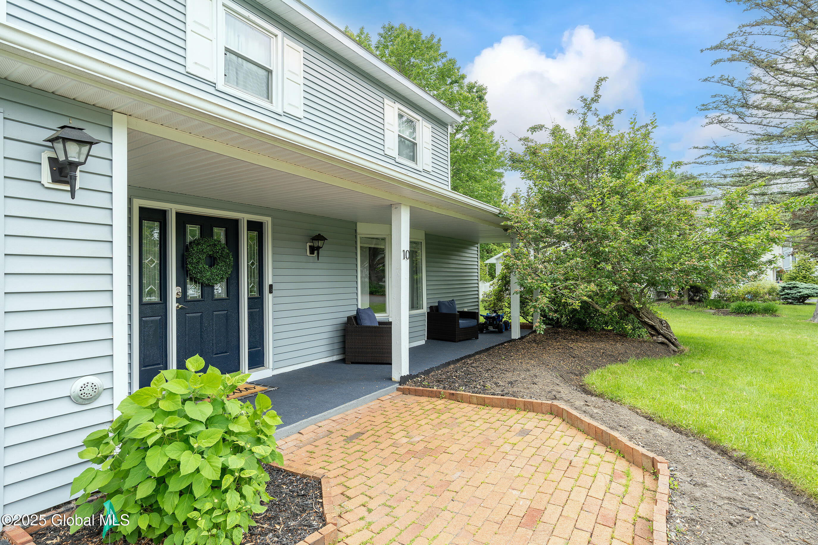 10 Bedford Drive, Latham, New York image 3