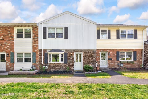 Townhouse For Sale - 149 Hague Boulevard # C<br/> Glenmont, NY 12077