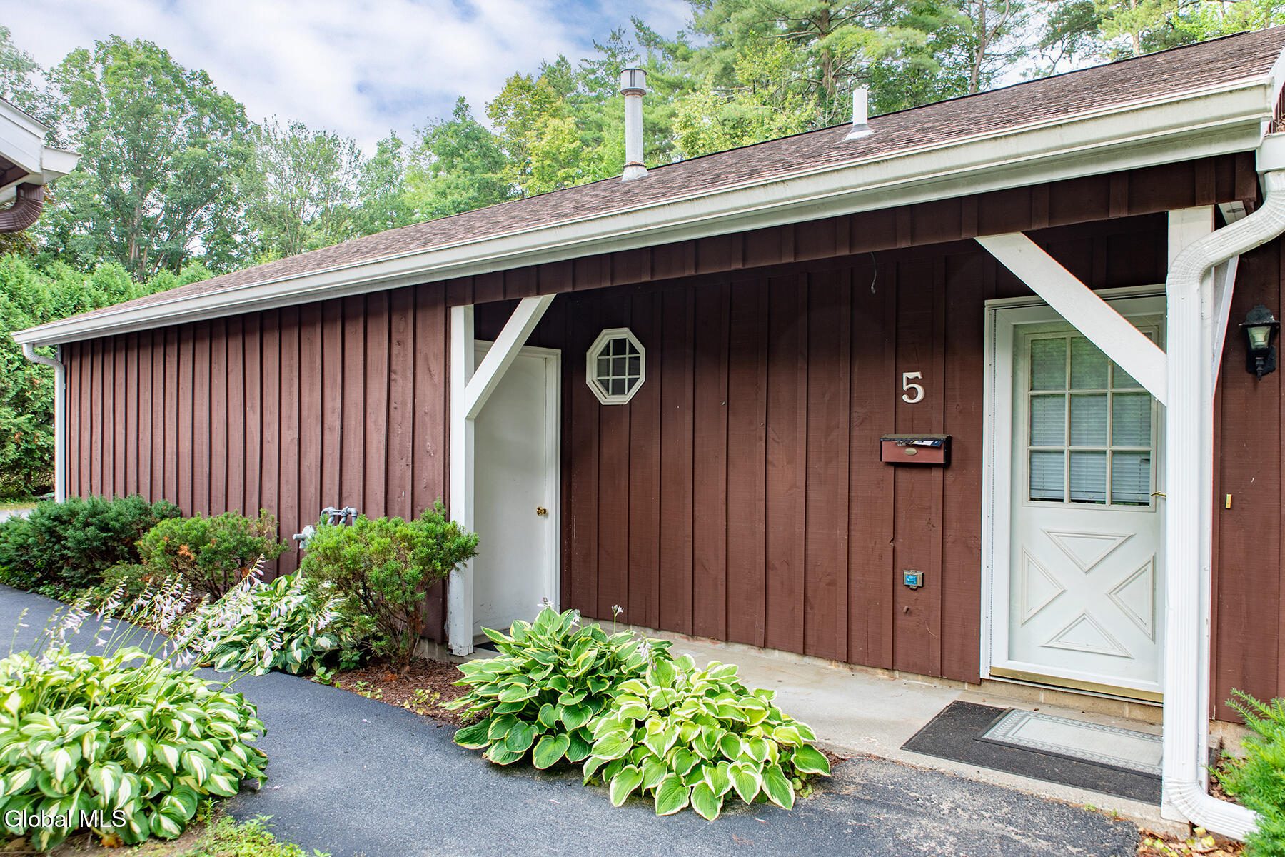 5 Queensway