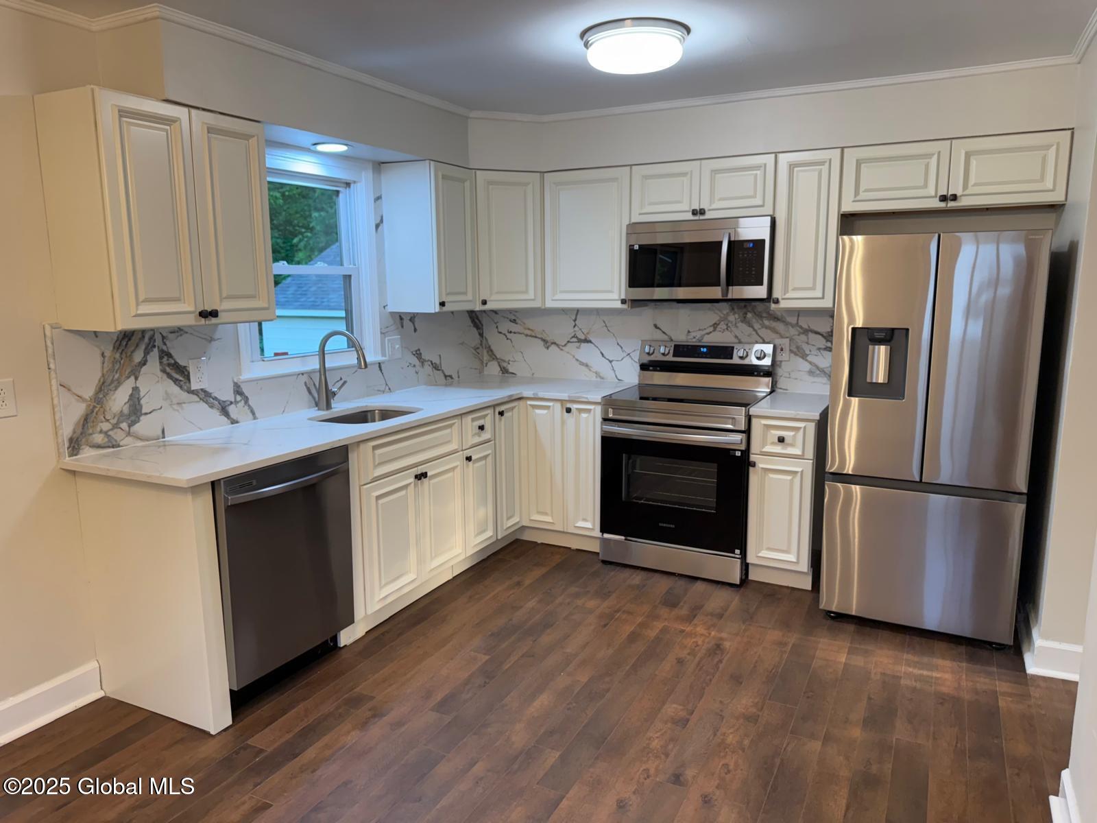 311 Old Loudon Road, Latham, New York image 5