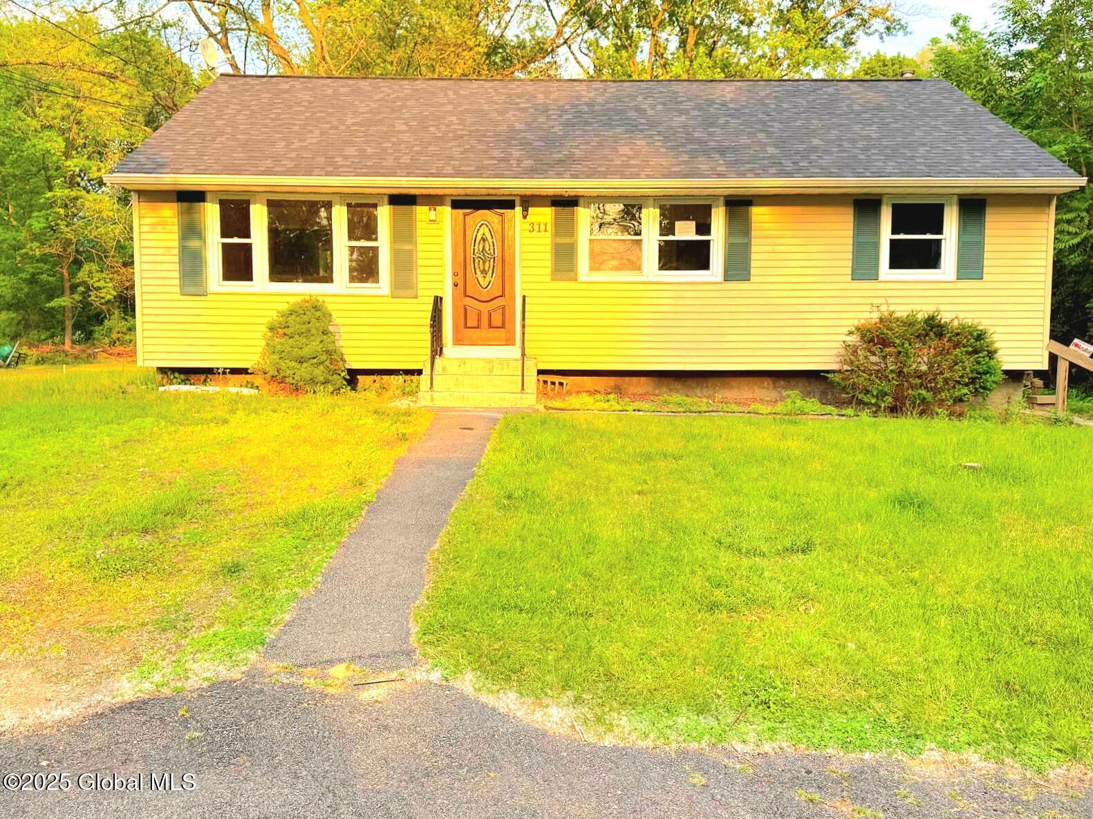 311 Old Loudon Road, Latham, New York image 1