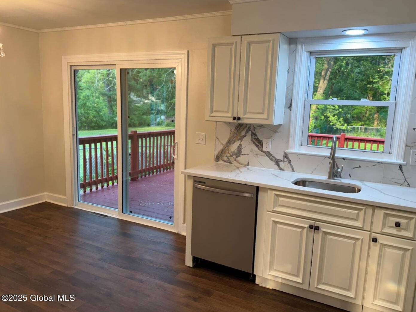 311 Old Loudon Road, Latham, New York image 8