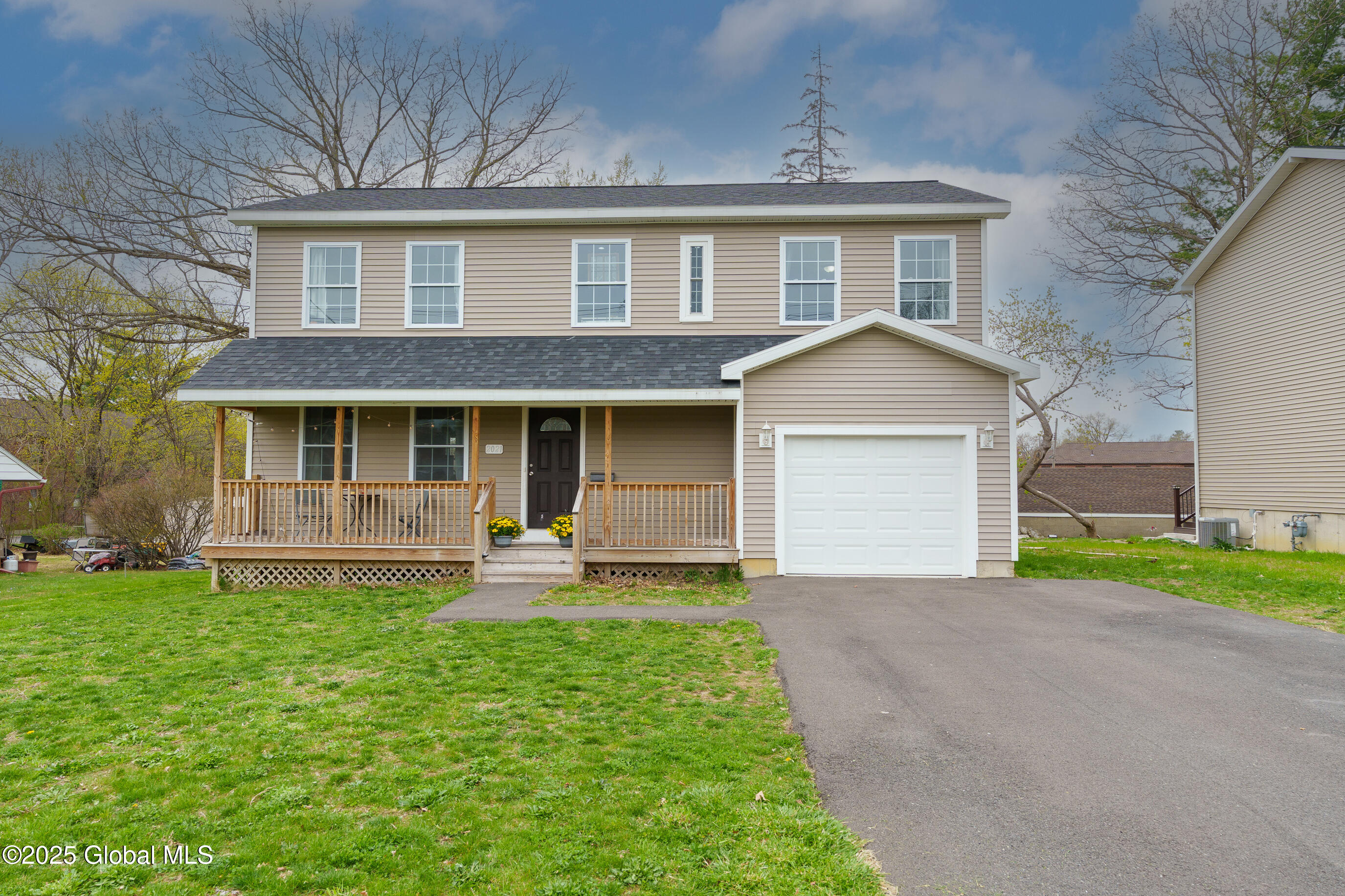 2021 Lancaster Street, Schenectady, New York image 2