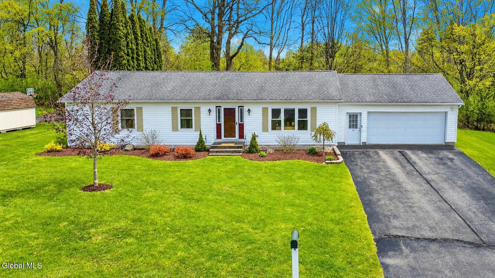 4 Falcon Crest Drive
