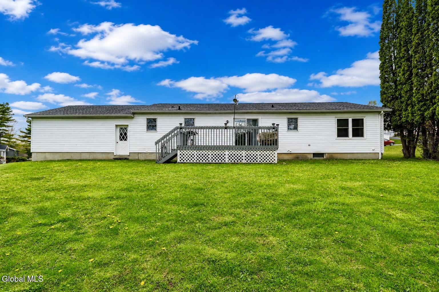 4 Falcon Crest Drive
