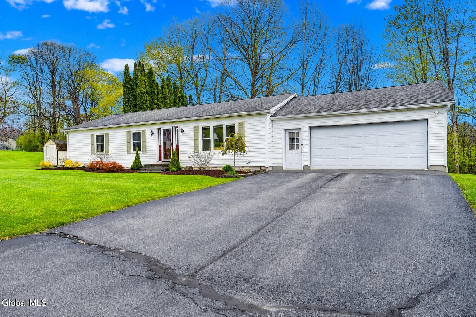 4 Falcon Crest Drive