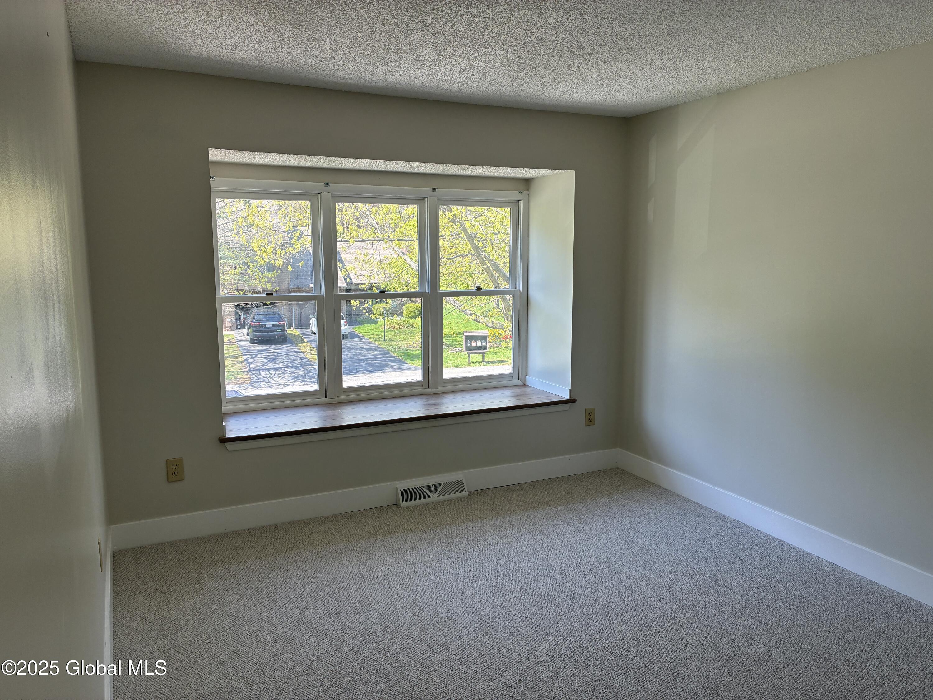 523 Townwood Drive, Albany, New York image 36