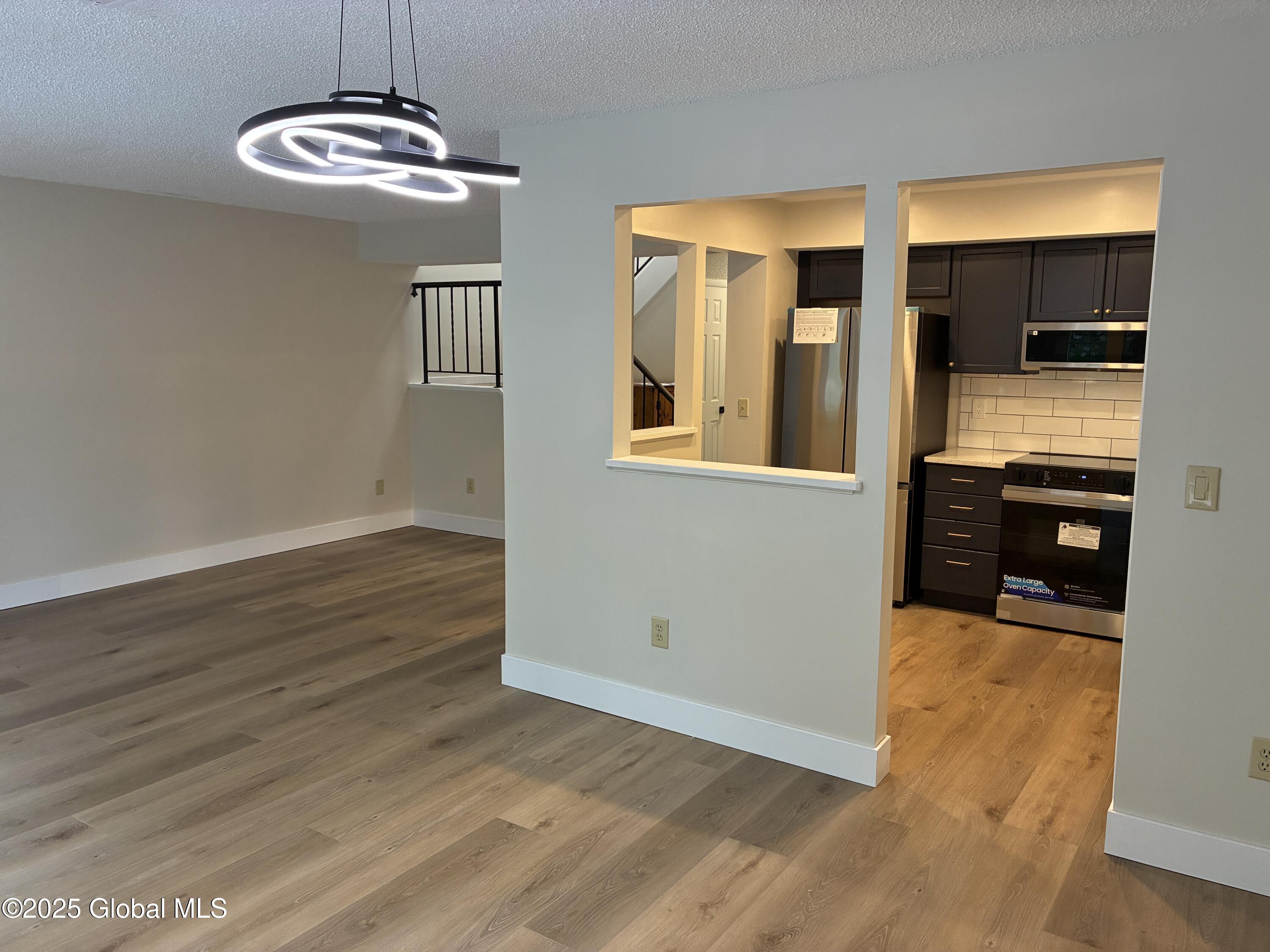 523 Townwood Drive, Albany, New York image 9
