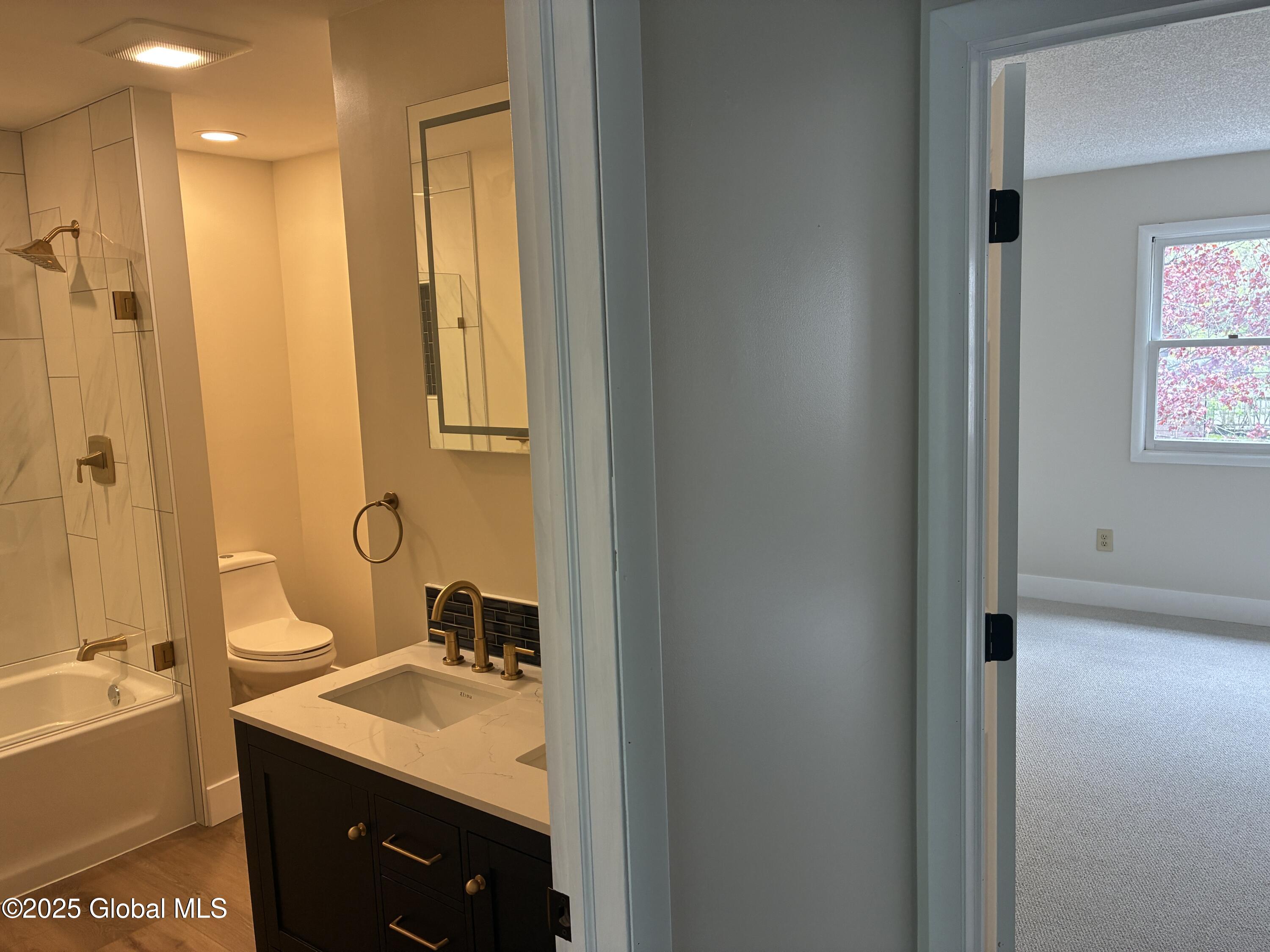 523 Townwood Drive, Albany, New York image 31