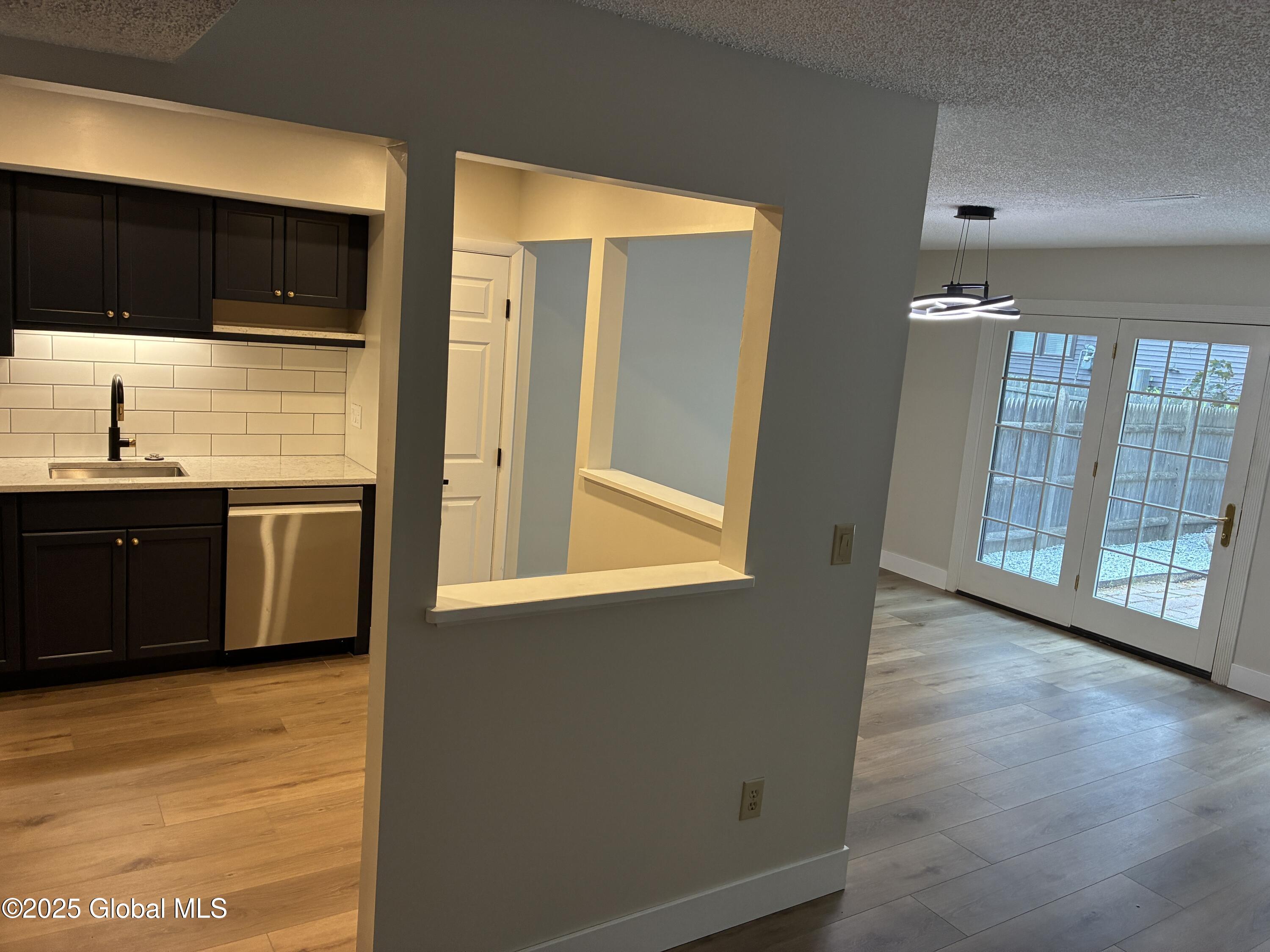 523 Townwood Drive, Albany, New York image 7