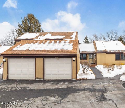 Photo of 1502 Huntington Court, East Greenbush, NY 12061 (MLS # 202612179)