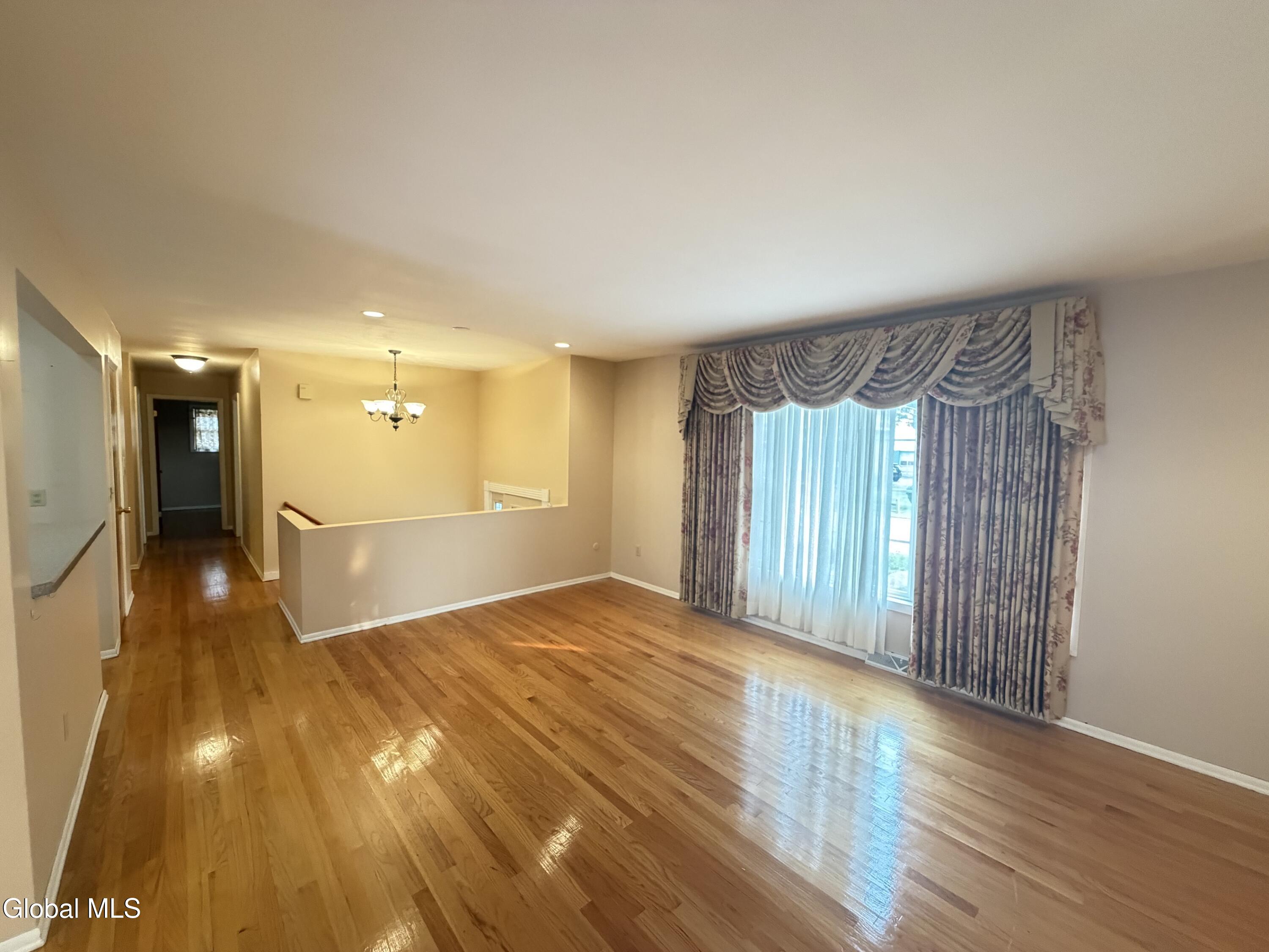 4 Nicholas Drive