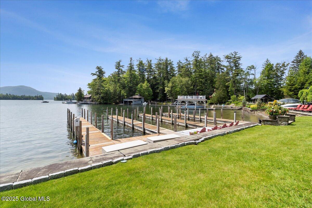 4818 Lake Shore Drive