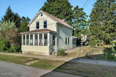 Photo of 138 Elm Street, Saratoga Springs, NY 12866 (MLS # 202528925)