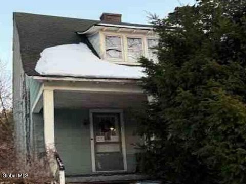 Photo of 25 Bar Beach Road, Washington, NY 11050 (MLS # 202612450)