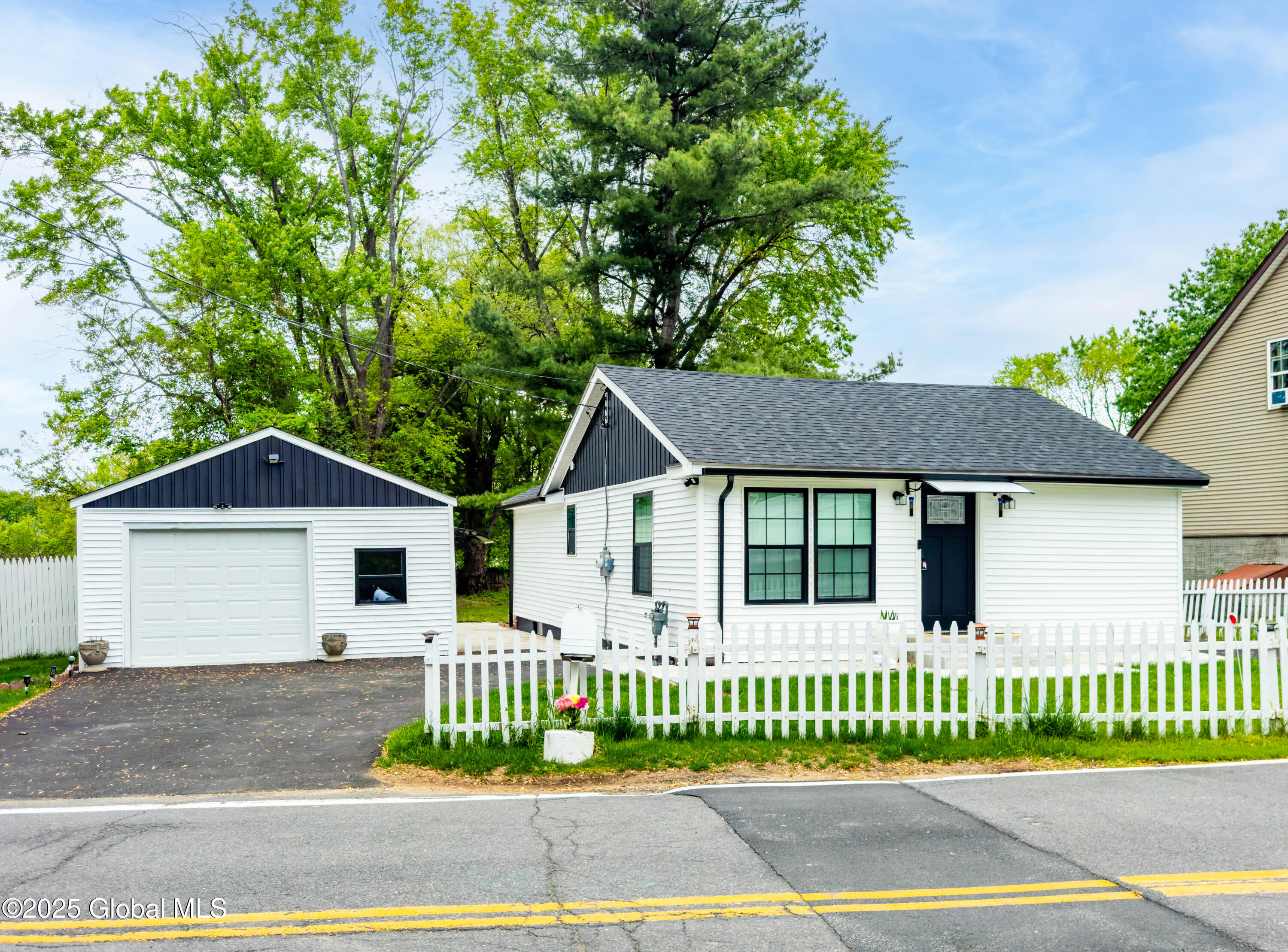 15 Schaffer Drive, Cohoes, New York image 3