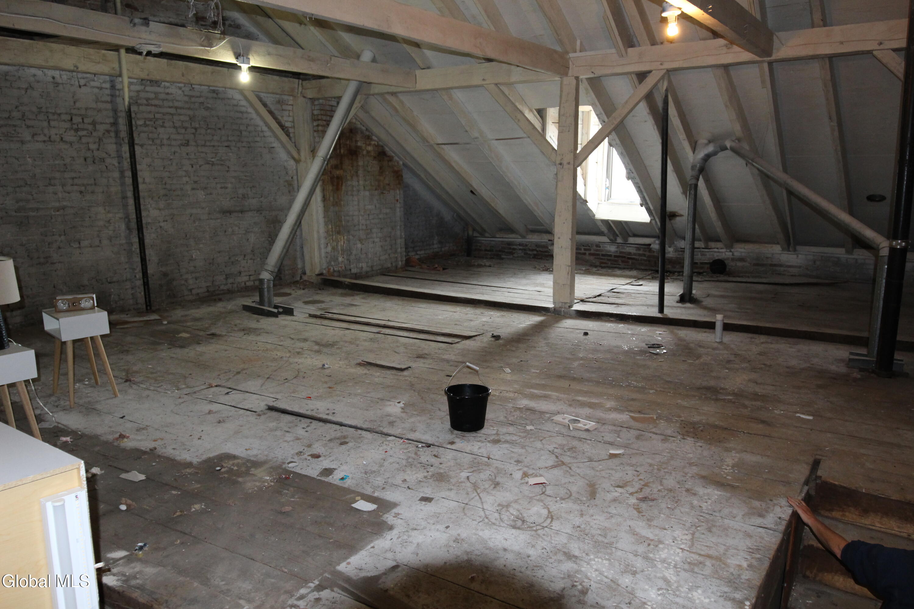 Albany, New York 12202, United States, 2 Bedrooms Bedrooms, ,1 BathroomBathrooms,Residential,Active,214017