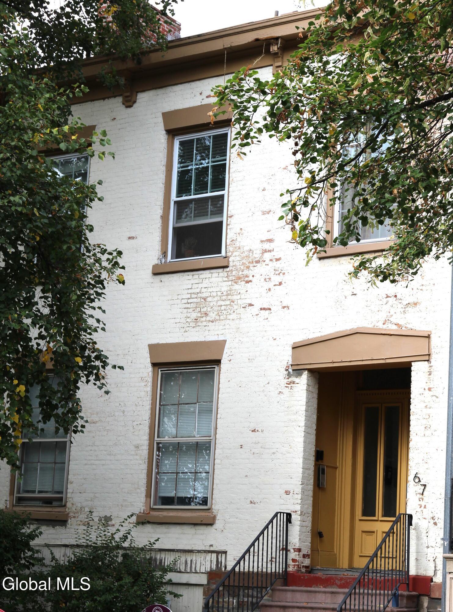 Albany, New York 12202, United States, 2 Bedrooms Bedrooms, ,1 BathroomBathrooms,Residential,Active,214017