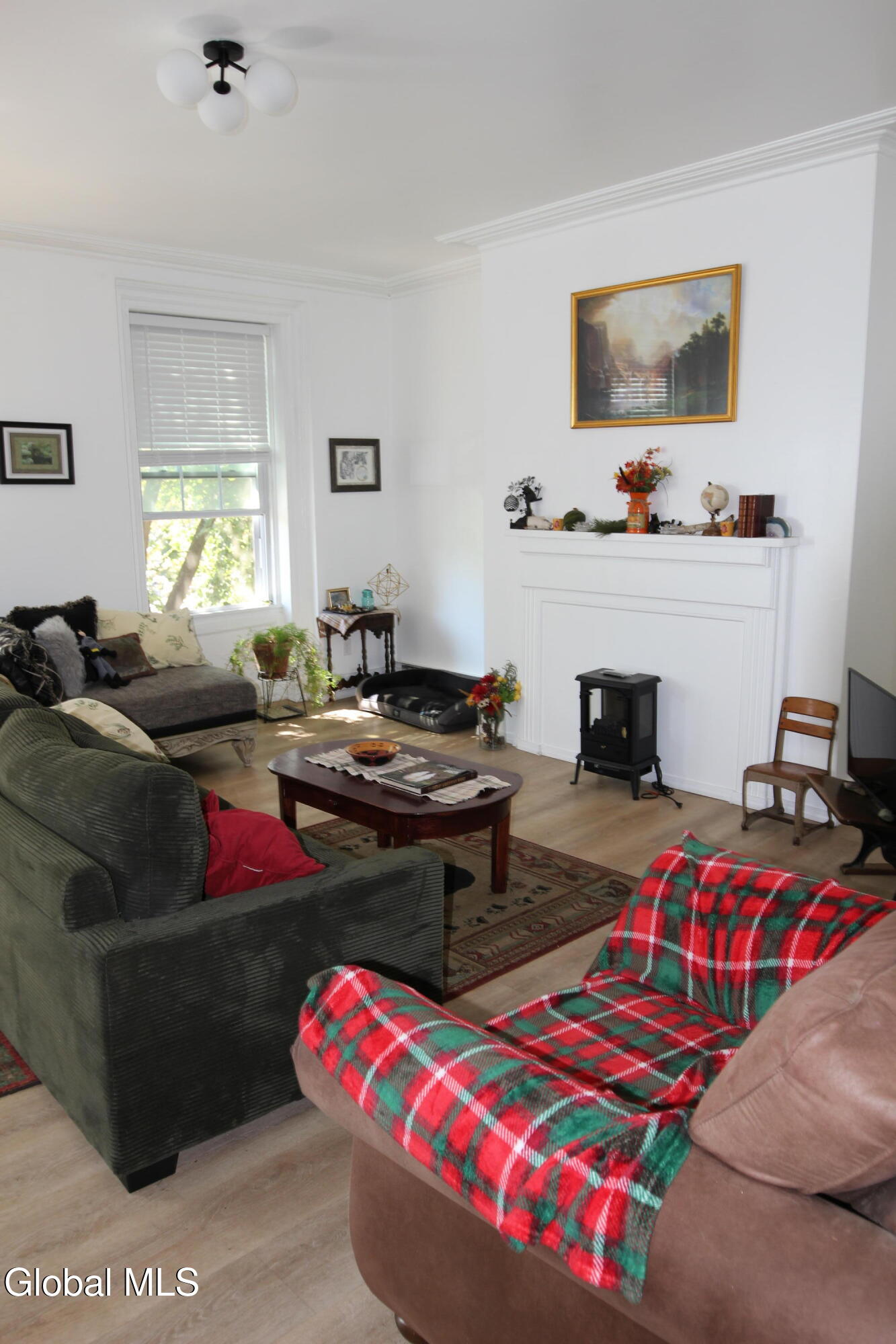 Albany, New York 12202, United States, 2 Bedrooms Bedrooms, ,1 BathroomBathrooms,Residential,Active,214017