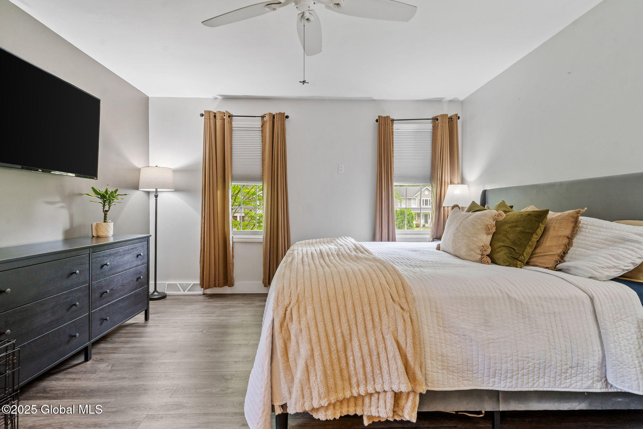 7 Spruce Street, Clifton Park, New York image 36