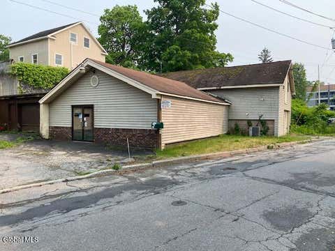 Photo of 152 Henry Street, Saratoga Springs, NY 12866 (MLS # 202614457)