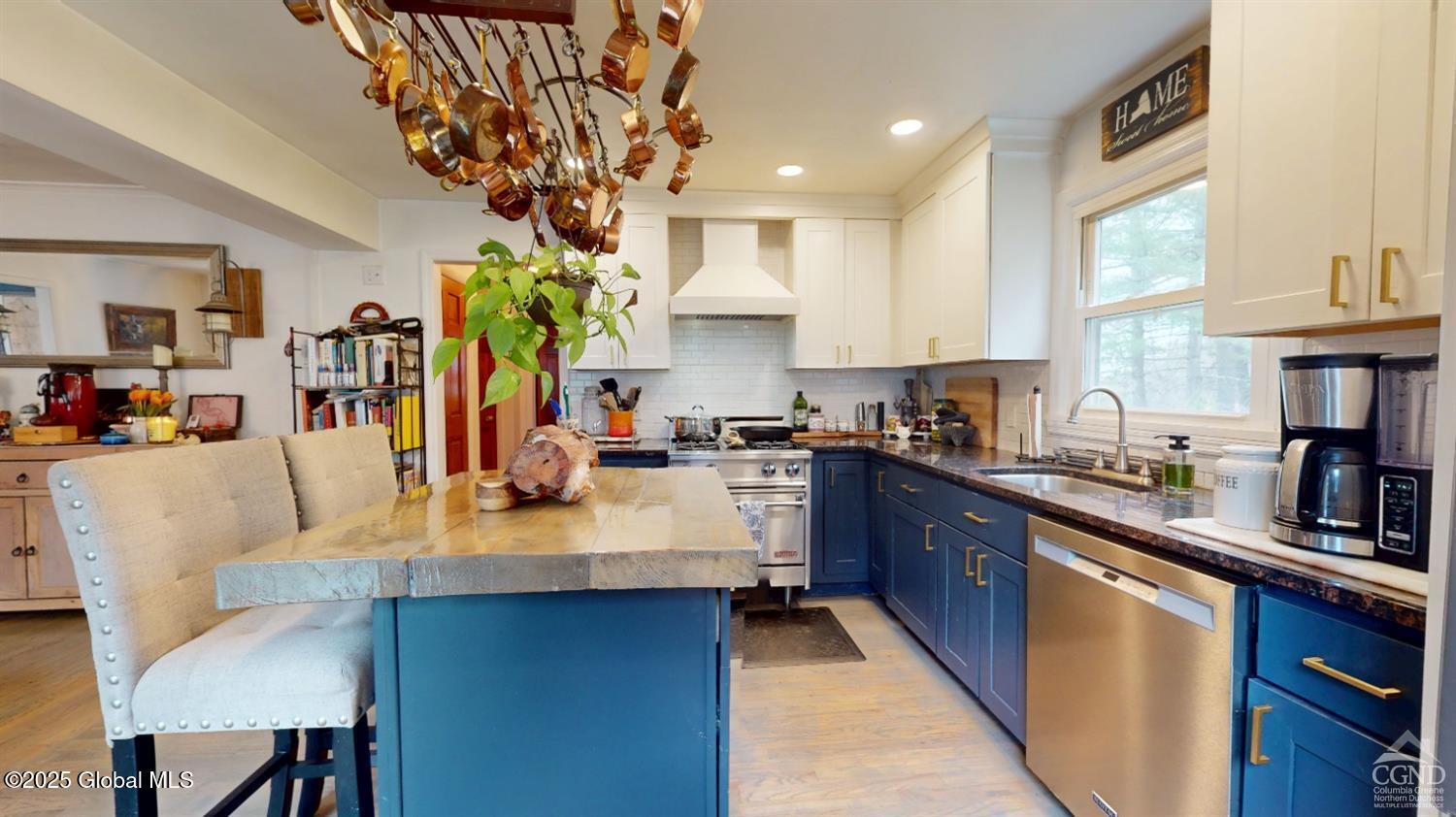 53 Nodine Mountain Road, New Baltimore, New York image 2